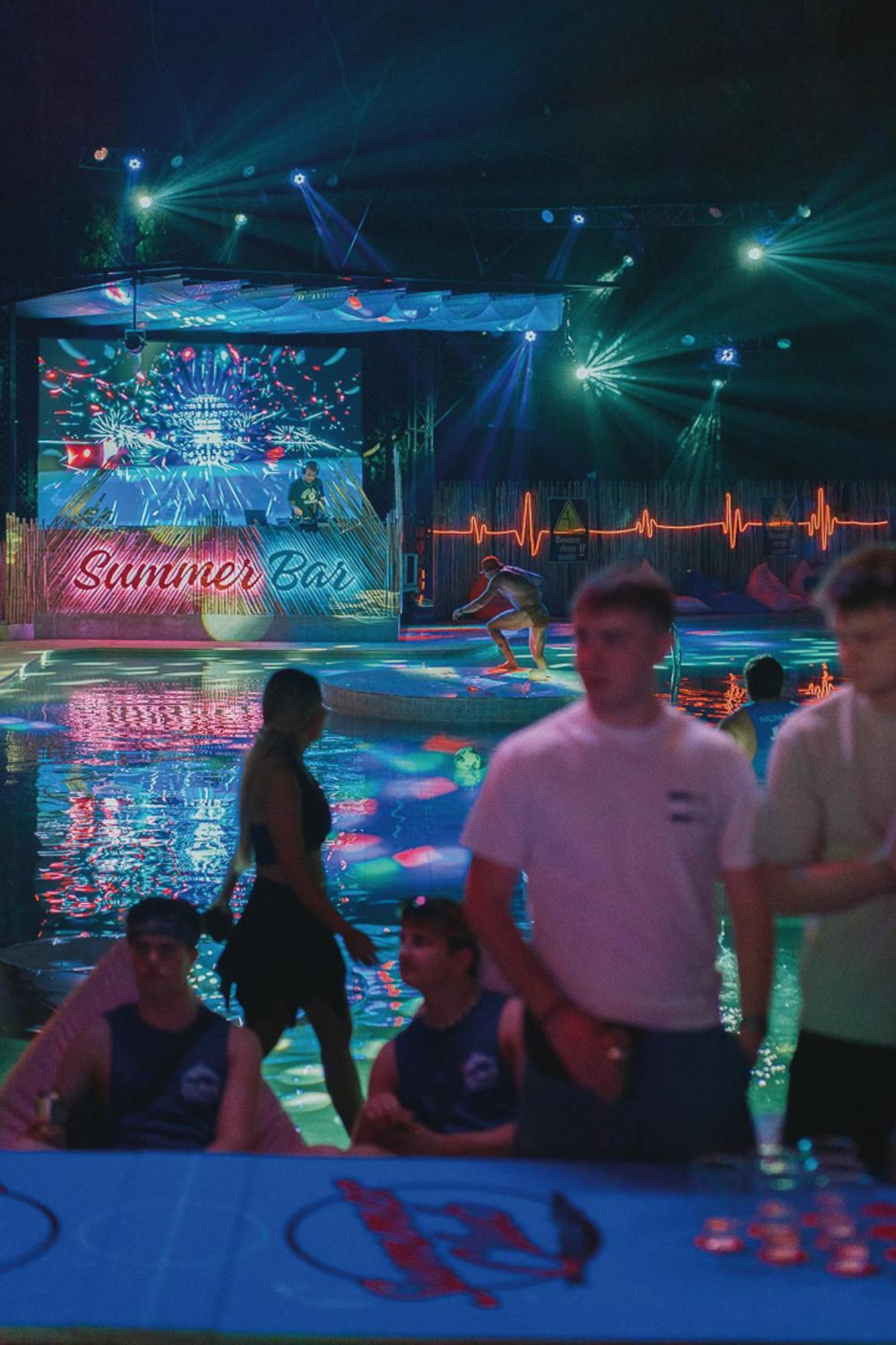 Summer Club And Hostel Ao Nang 外观 照片
