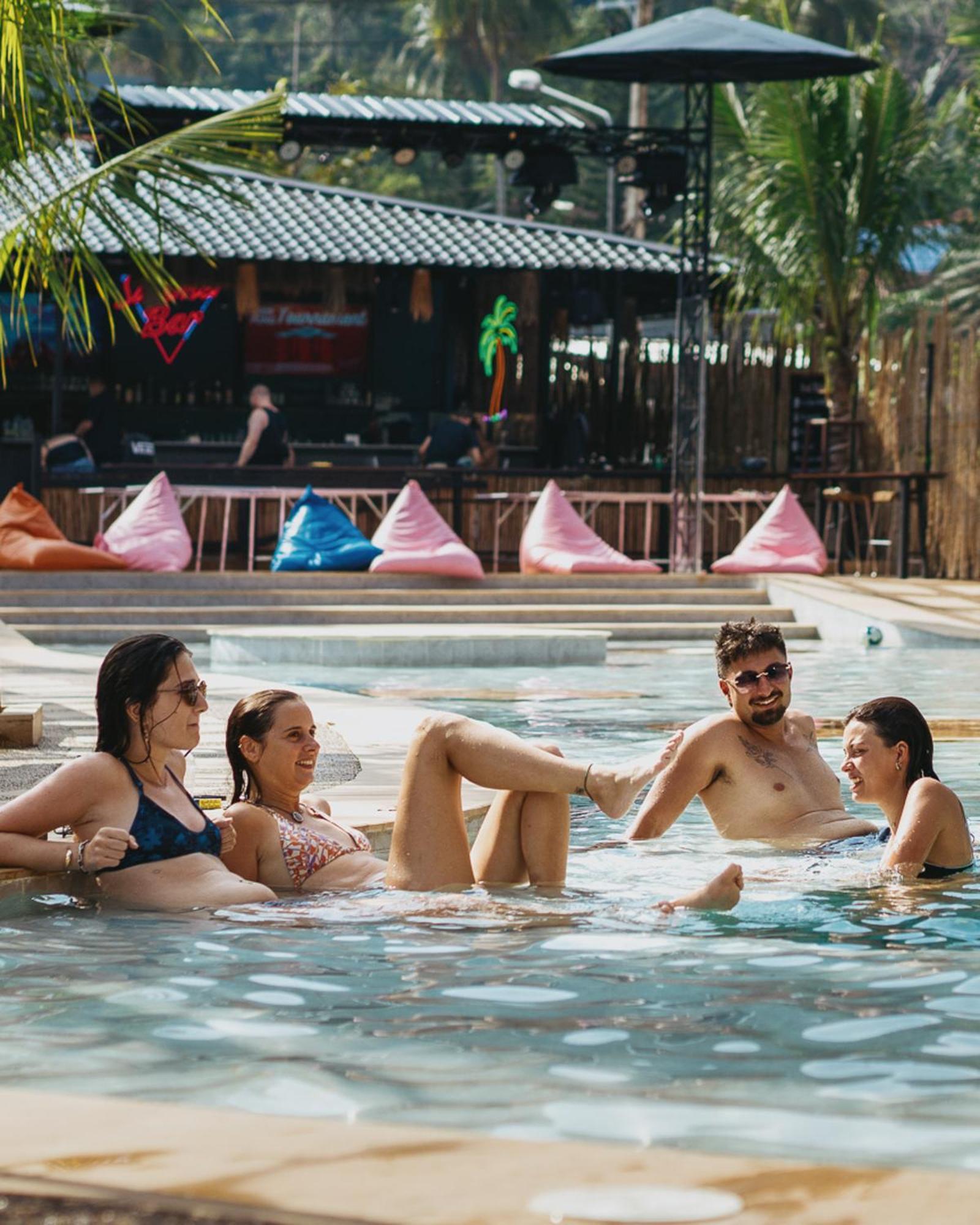 Summer Club And Hostel Ao Nang 外观 照片